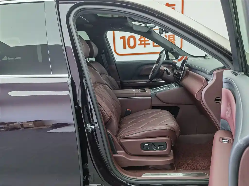Voyah Auto VOYAH Taisan 2026 Model Base фото 23