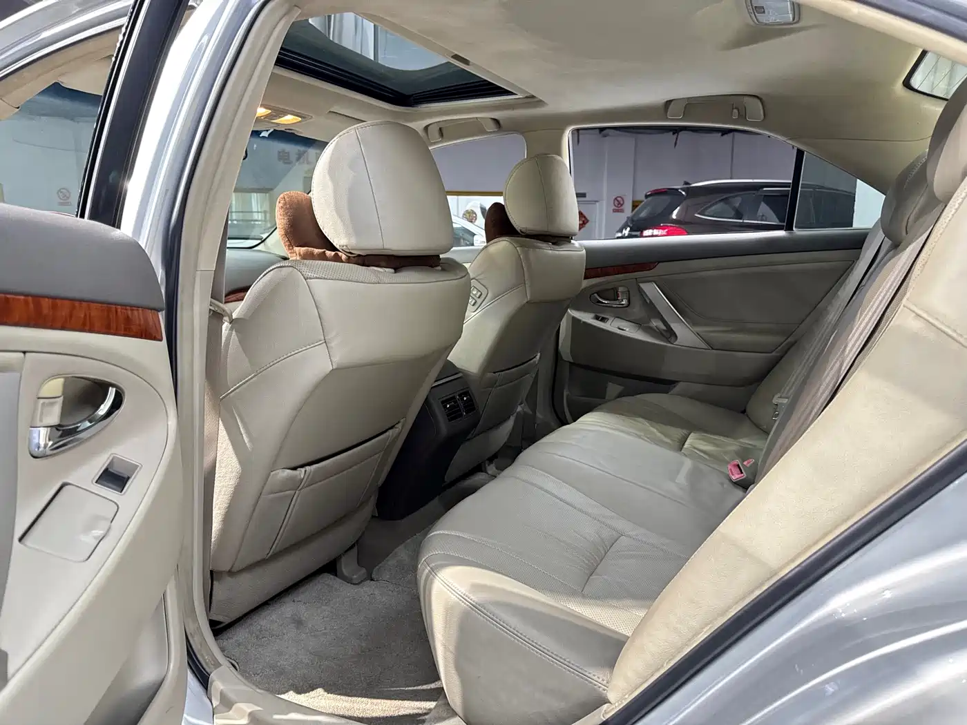 Фото 15 - Toyota Camry
