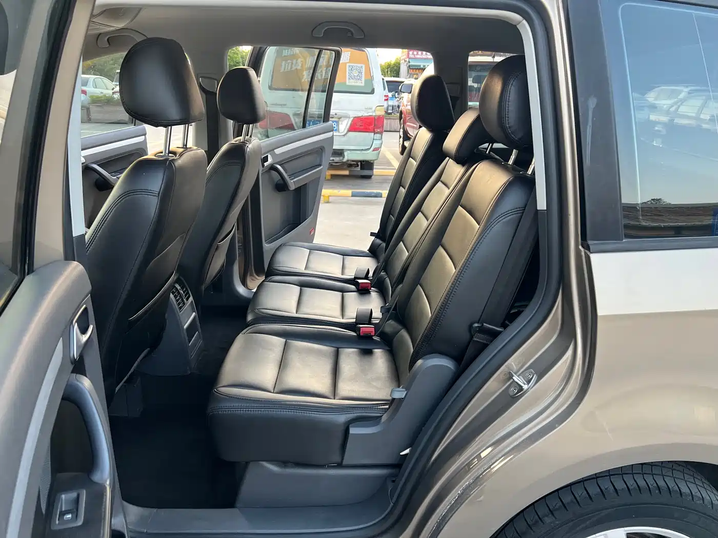 Volkswagen Touran 2015 1.4T Manual Trend Edition 5-seater фото 5
