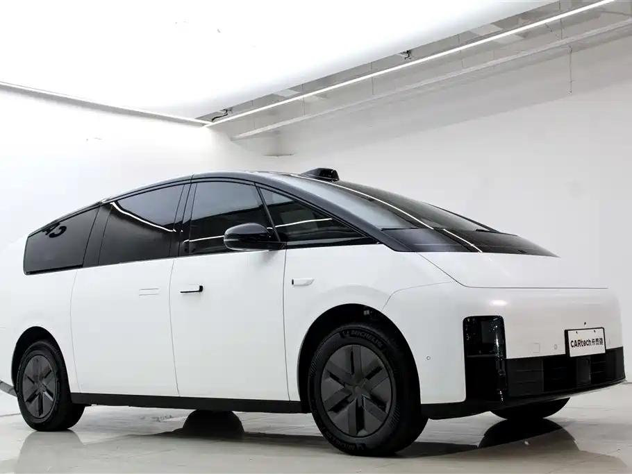 Li Auto MEGA 2024