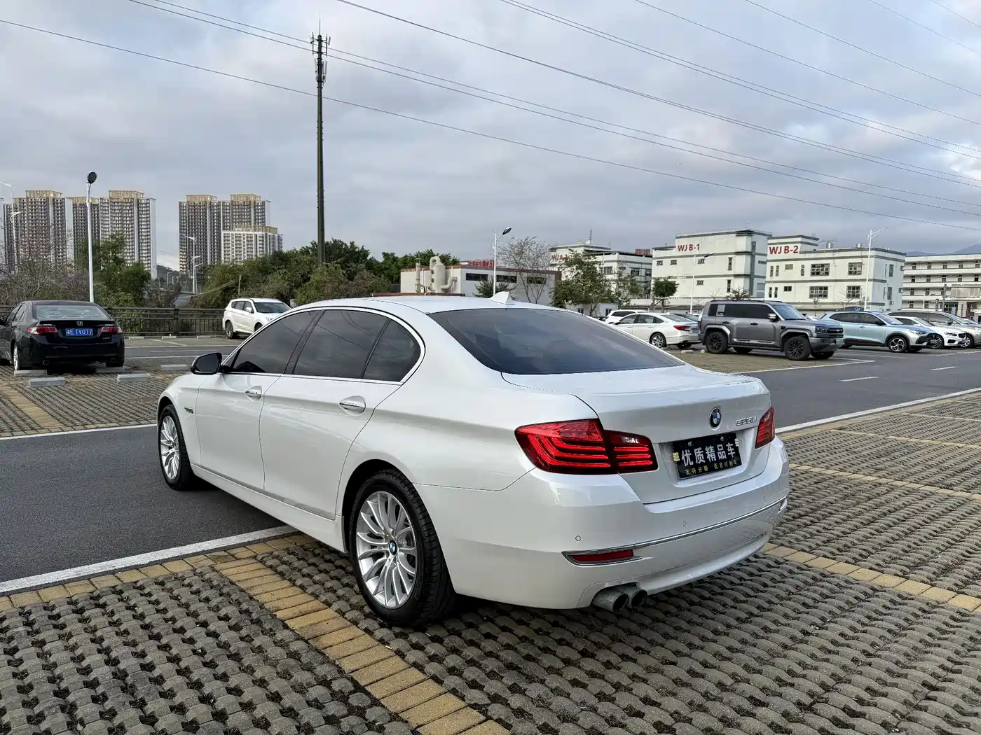 BMW 5 Series 2017 525Li Luxury Design Package фото 6