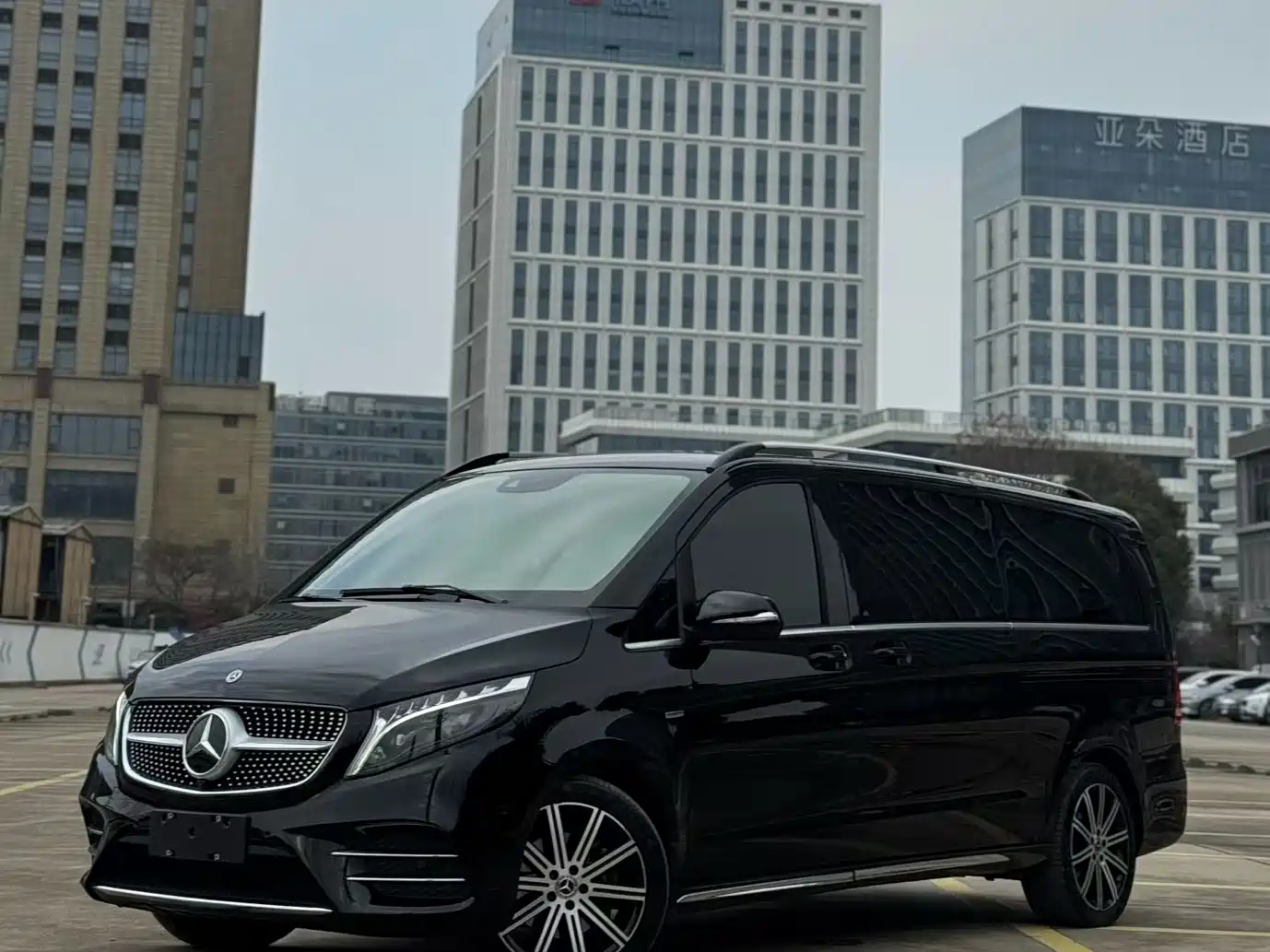 Mercedes-Benz V-Class 2022 V 260 L Long Wheelbase Prestige Edition фото 2