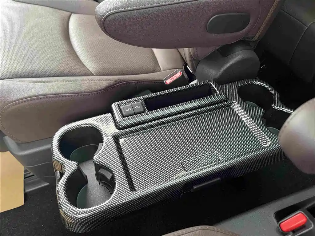 Фото 23 - Toyota Sienna