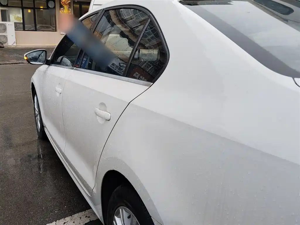 Volkswagen Sagitar 2014 Facelift 1.6L Automatic Leading Version фото 4