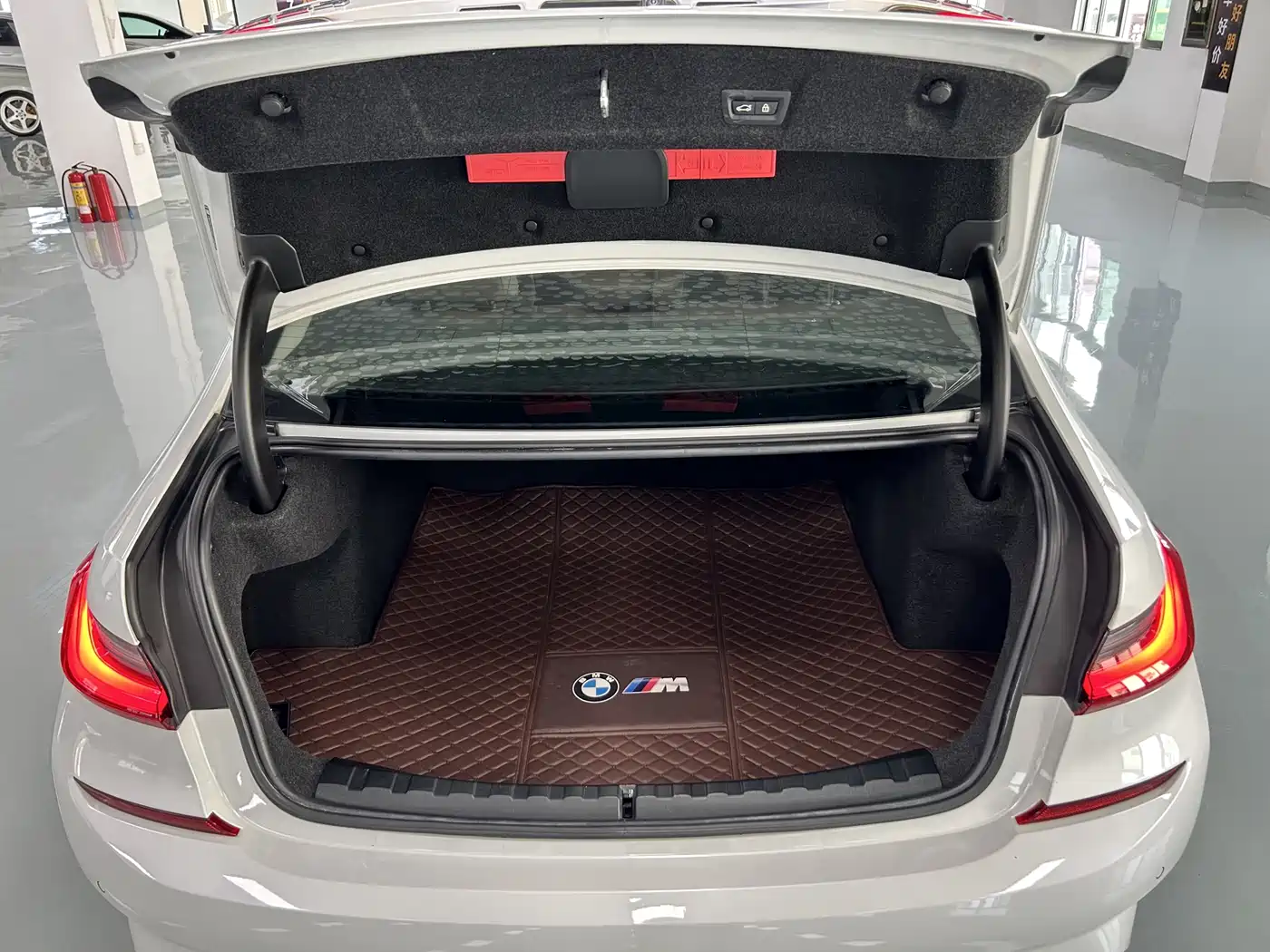 BMW 3 Series 2022 325Li M Sport Package фото 20