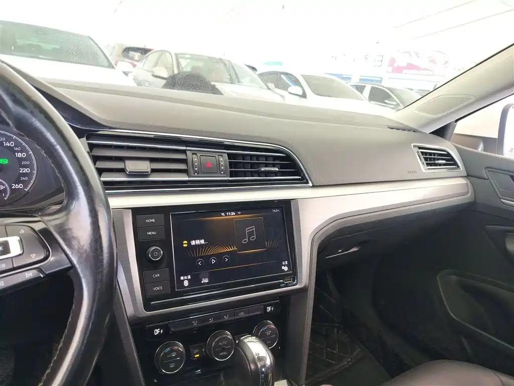 Volkswagen Lamando 2019 280TSI DSG Comfort Edition China VI фото 10