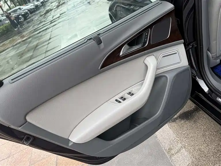 Audi A6L 2014 30 FSI Comfort фото 15