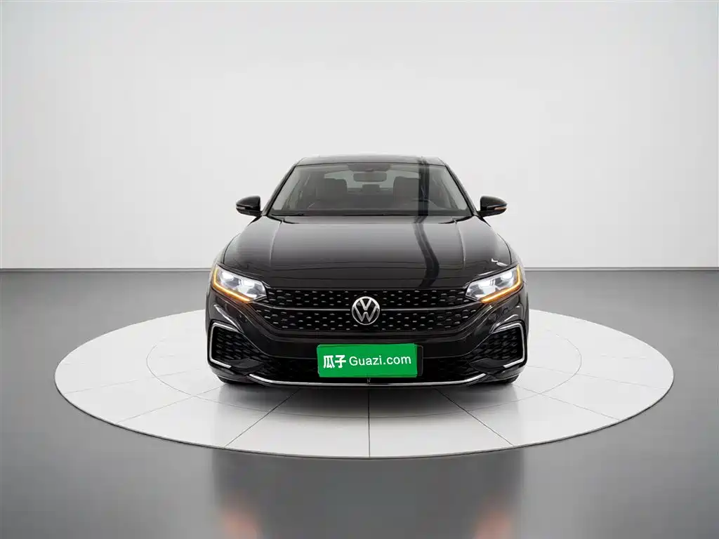 Volkswagen Passat 2022 330TSI Starlight Elite Edition фото 3