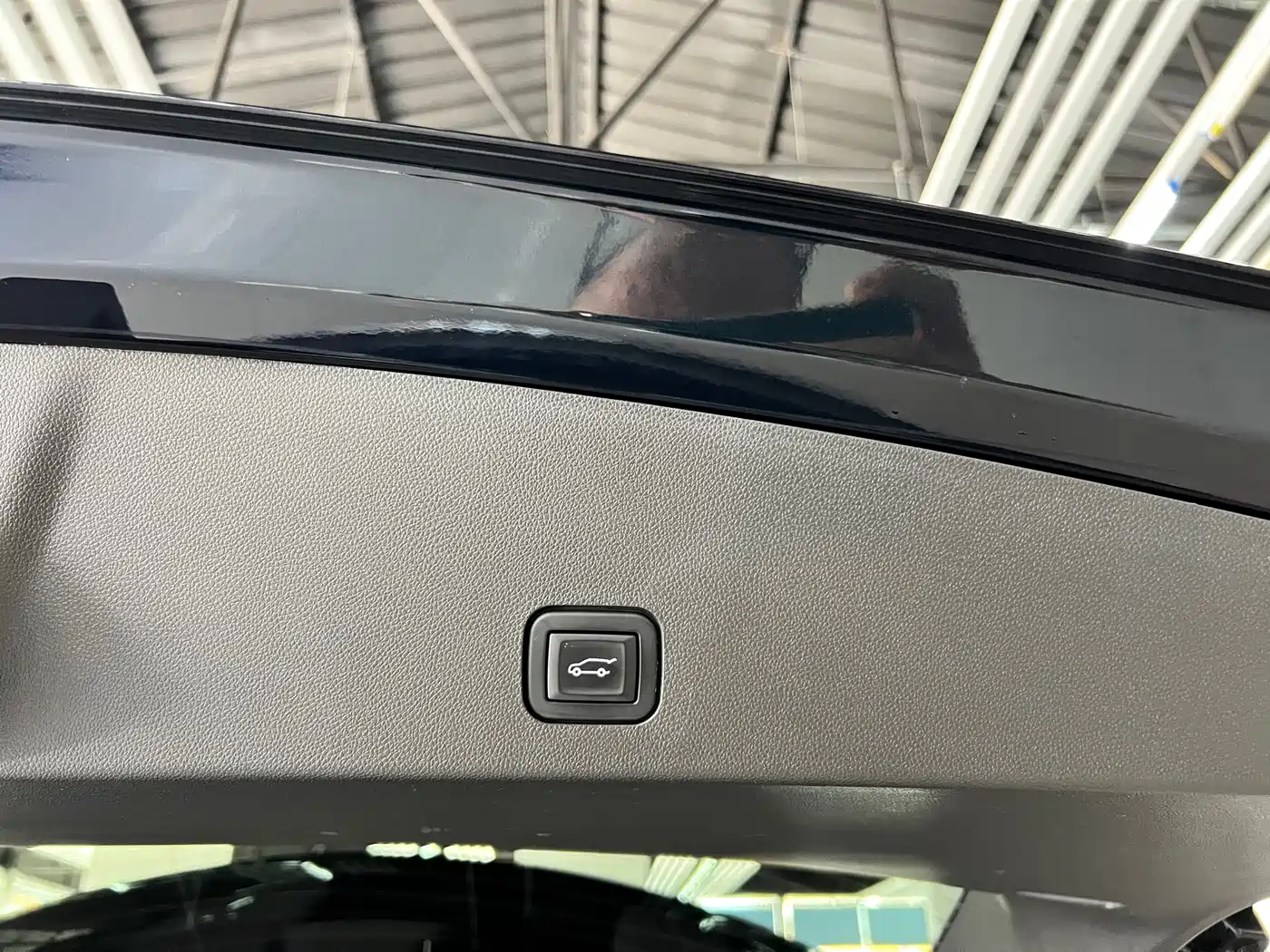 Cadillac XT6 2022 2.0T 6-Seater 2WD Luxury Edition фото 22
