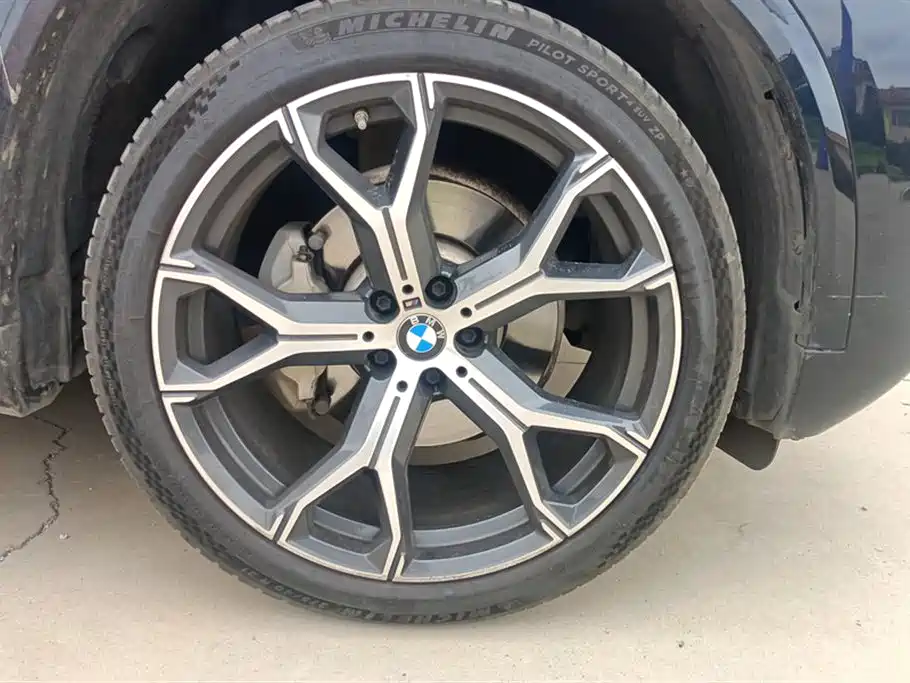 BMW X5 2023 xDrive 30Li Premium M Sport Package фото 6