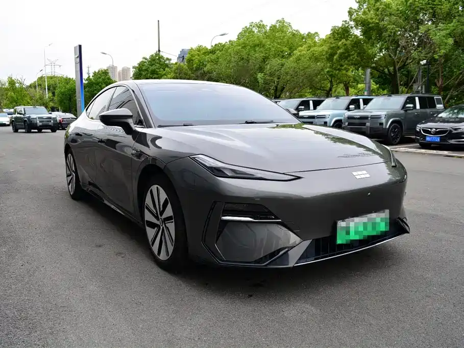 Geely Galaxy Galaxy E8 2024 665km RWD Starship Smart Driving Edition фото 3