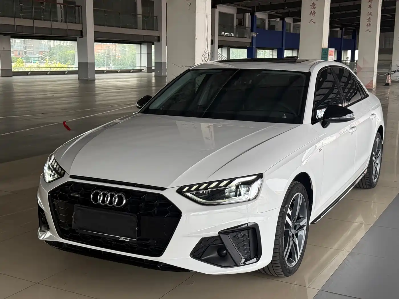 Audi A4L 2022 40 TFSI Luxury Dynamic