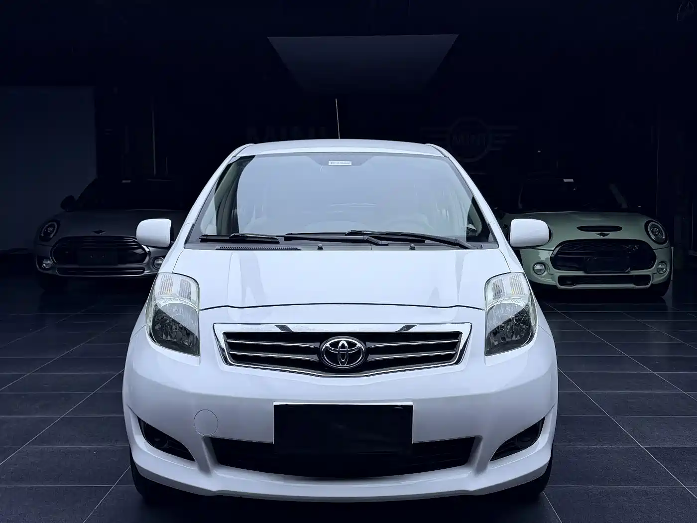 Toyota Yaris 2011 2011 1.6E Auto Charm Edition