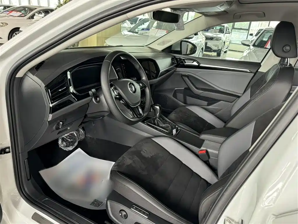 Volkswagen Sagitar 2021 280TSI DSG Luxury Smart Connect фото 16