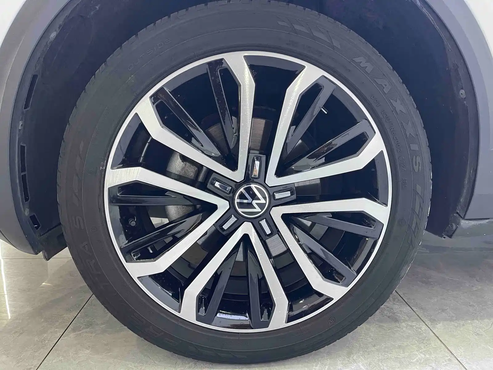Фото 20 - Volkswagen T-ROC