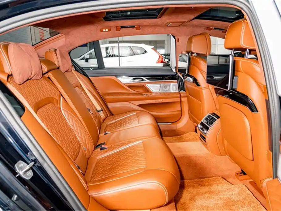 BMW 7 Series 2019 Facelift 750Li xDrive V8 M Sport Package фото 26