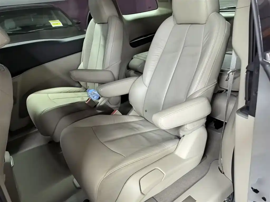 Buick GL8 2017 25S Premium Model China V фото 17