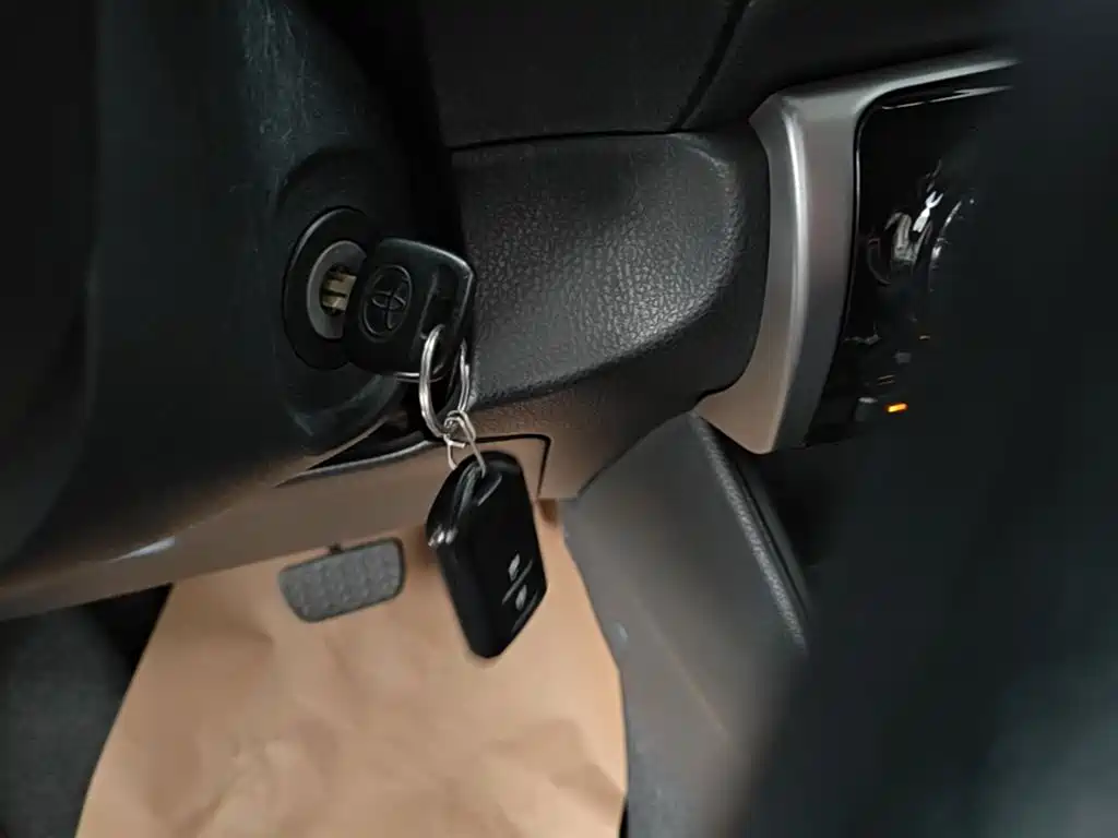Toyota YARiS L Zhi Xuan 2016 Facelift 1.5E CVT Charming Edition фото 9