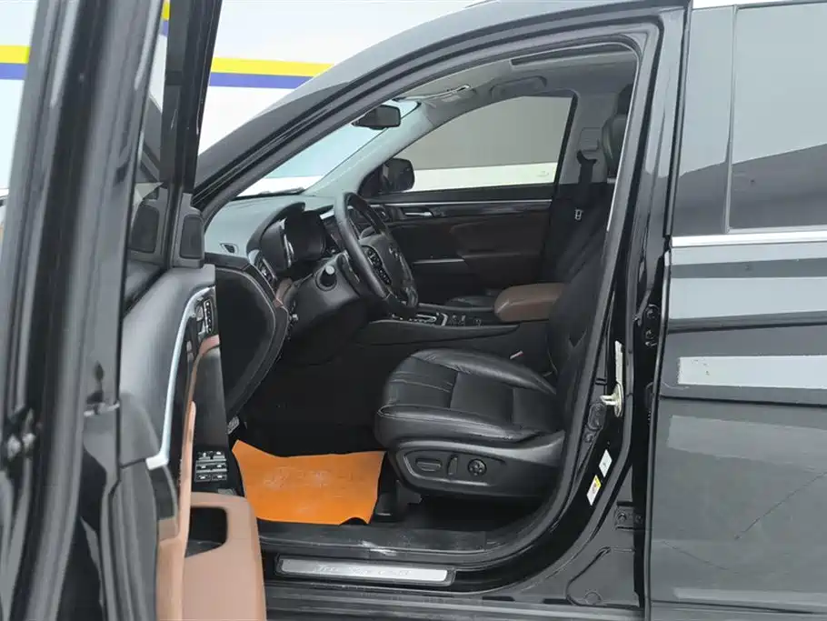 GAC Trumpchi Trumpchi GS8 2017 320T 2WD Luxury Smart Connect (7-seater) фото 9
