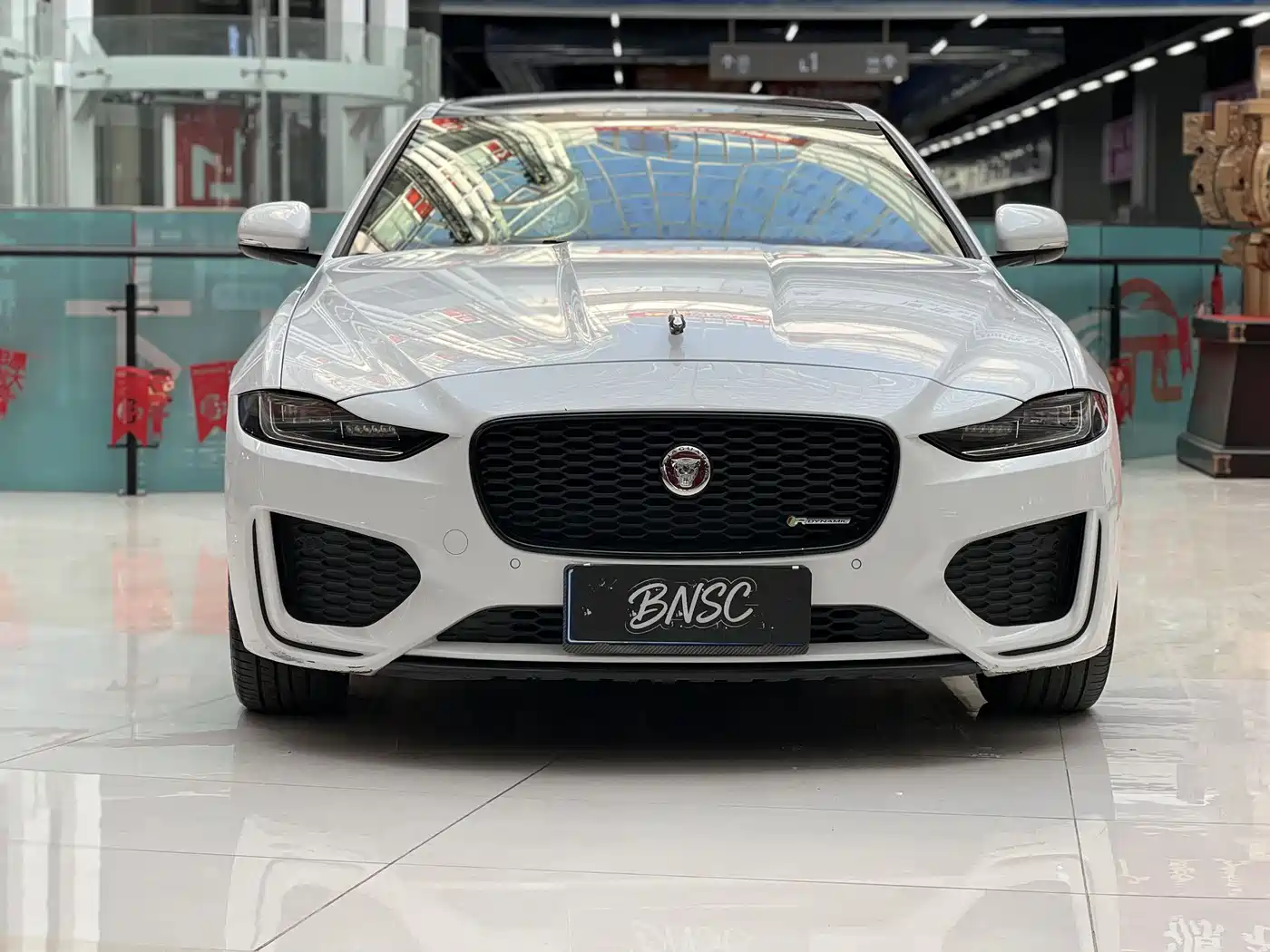 Jaguar XEL 2022 2.0T 250PS R-DYNAMIC S Progressive Sport Edition фото 3
