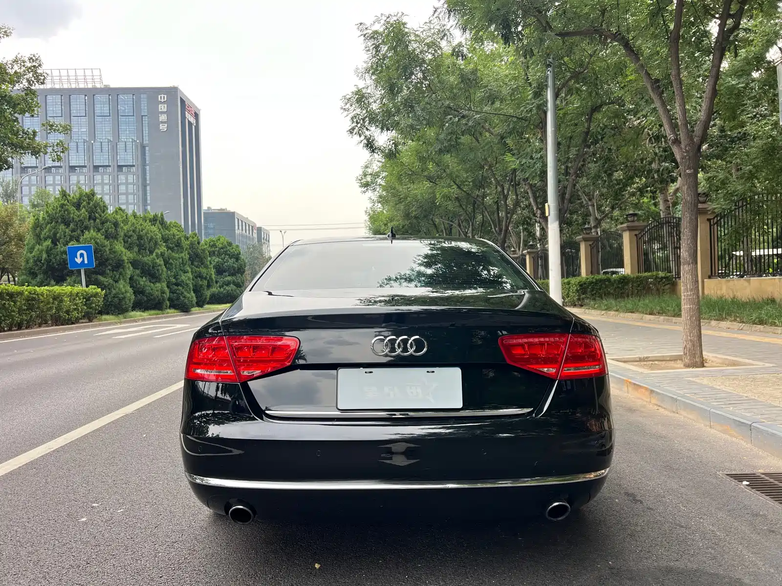 Фото 17 - Audi A8