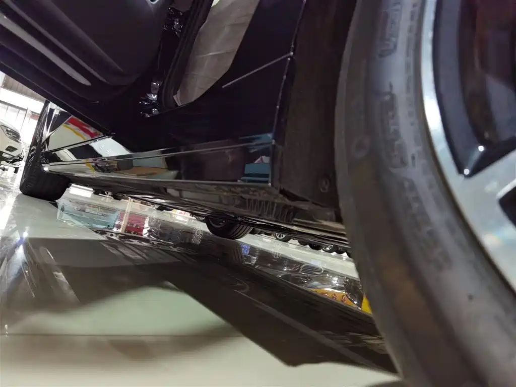 BMW 5 Series 2024 530Li Leading M Sport Package фото 23