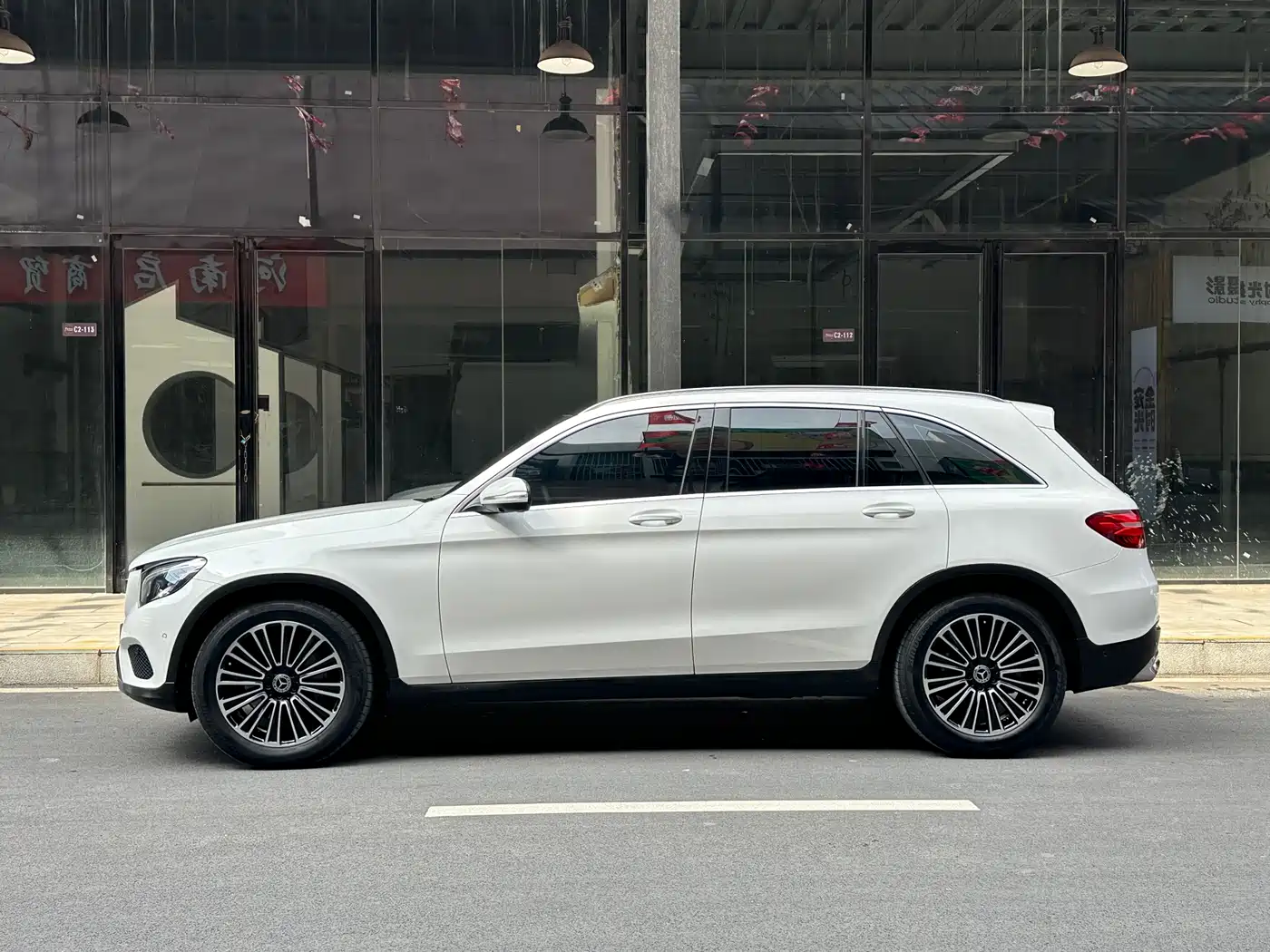 Mercedes-Benz GLC 2019 Model GLC 200 L 4MATIC фото 4
