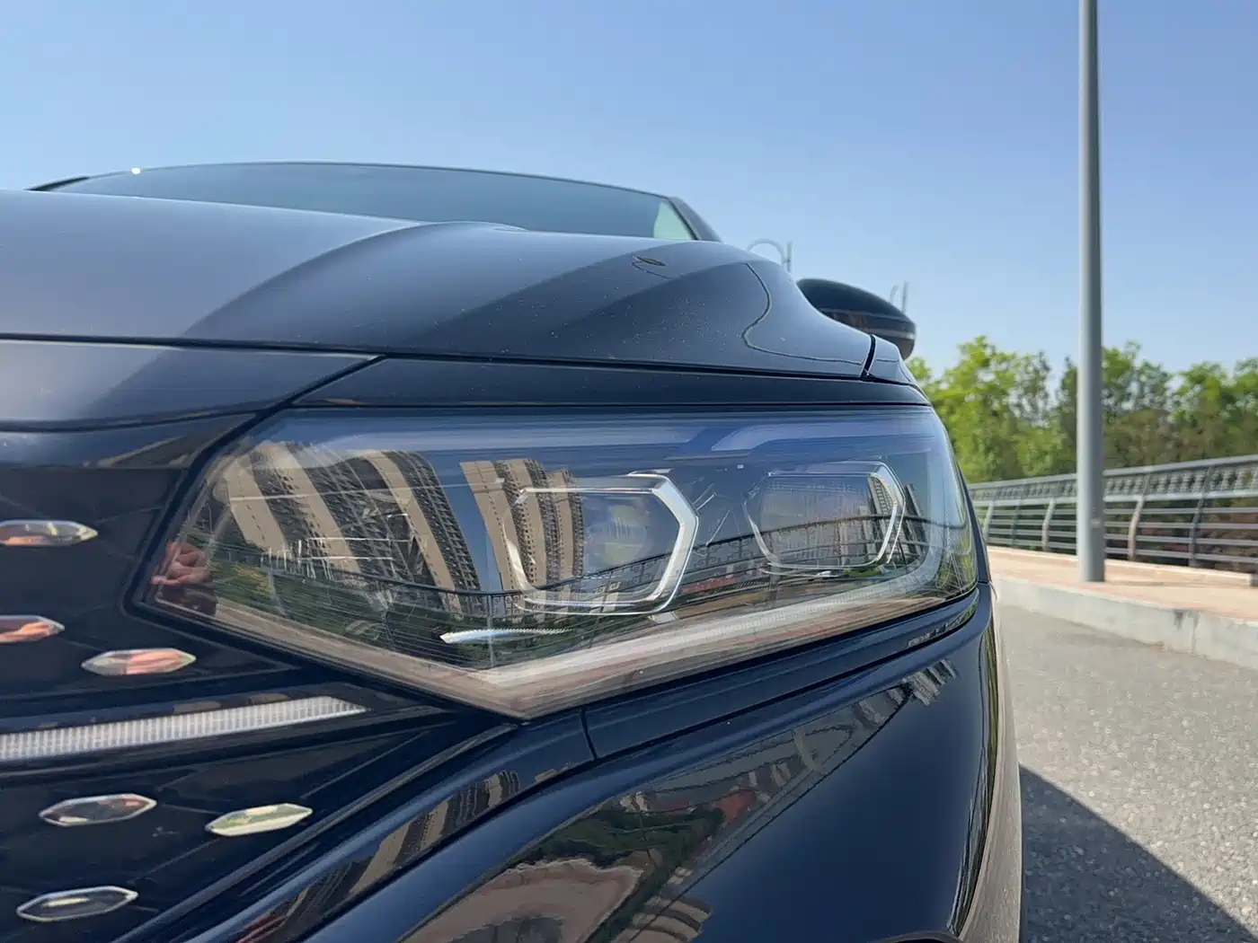 Volkswagen Passat 2023 330TSI Starlight Luxury Edition фото 26