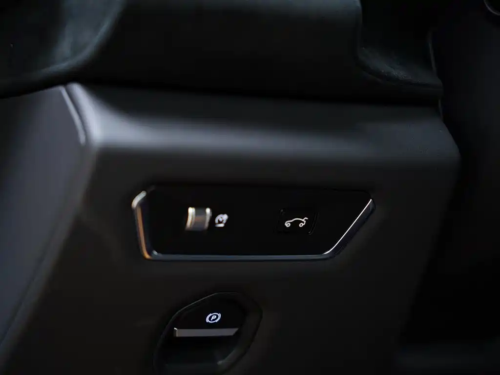 Lotus Cars EMIRA 2022 3.5T V6 Manual First Edition фото 32