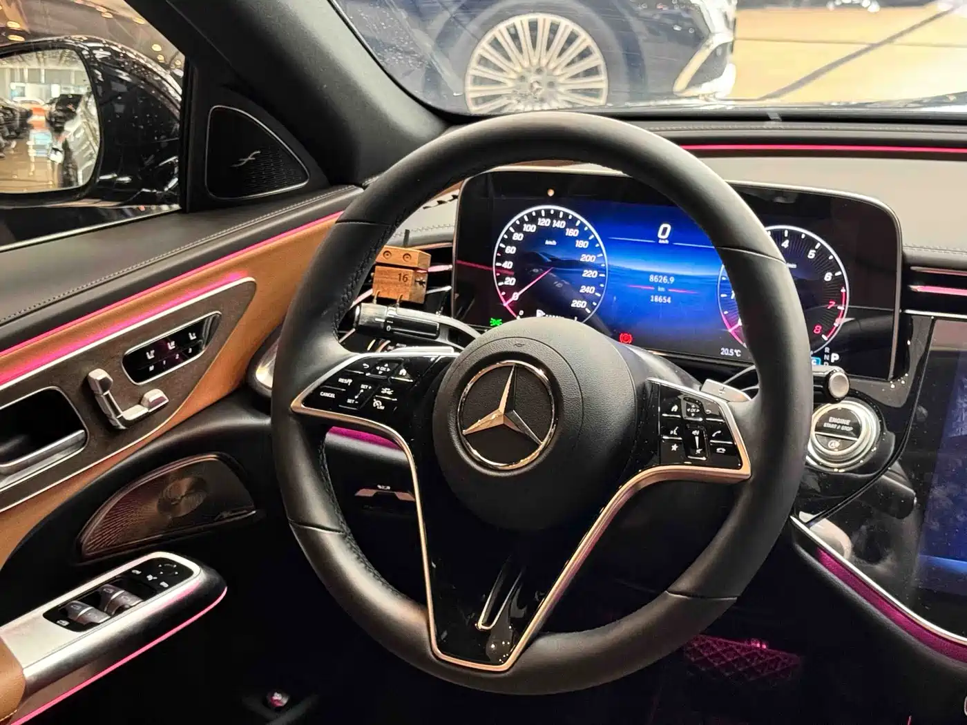 Mercedes-Benz E-Class 2025 E 300 L Luxury фото 12