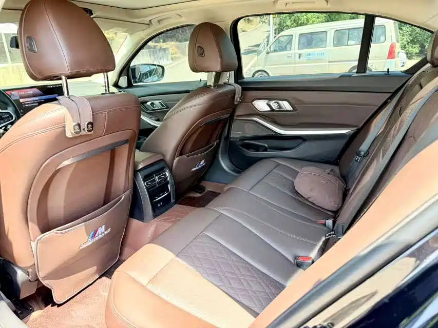 BMW 3 Series 2023 325Li M Sport Black Night Package фото 5