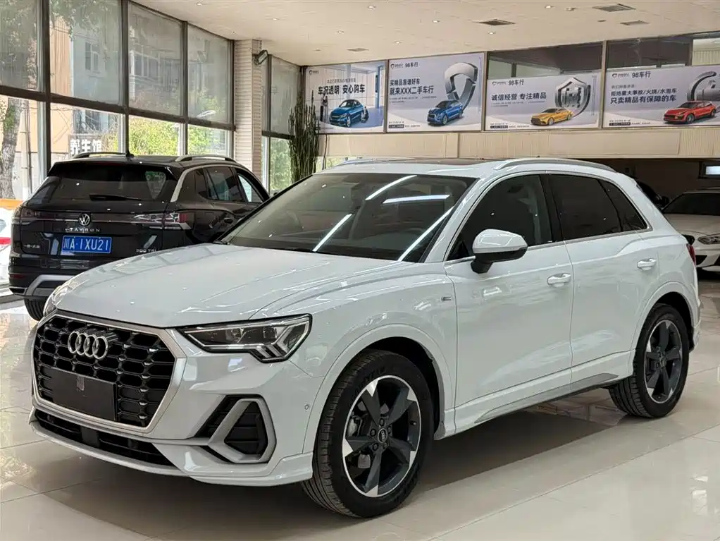 Audi Q3 2023 35 TFSI Fashion Dynamic (1.4T)
