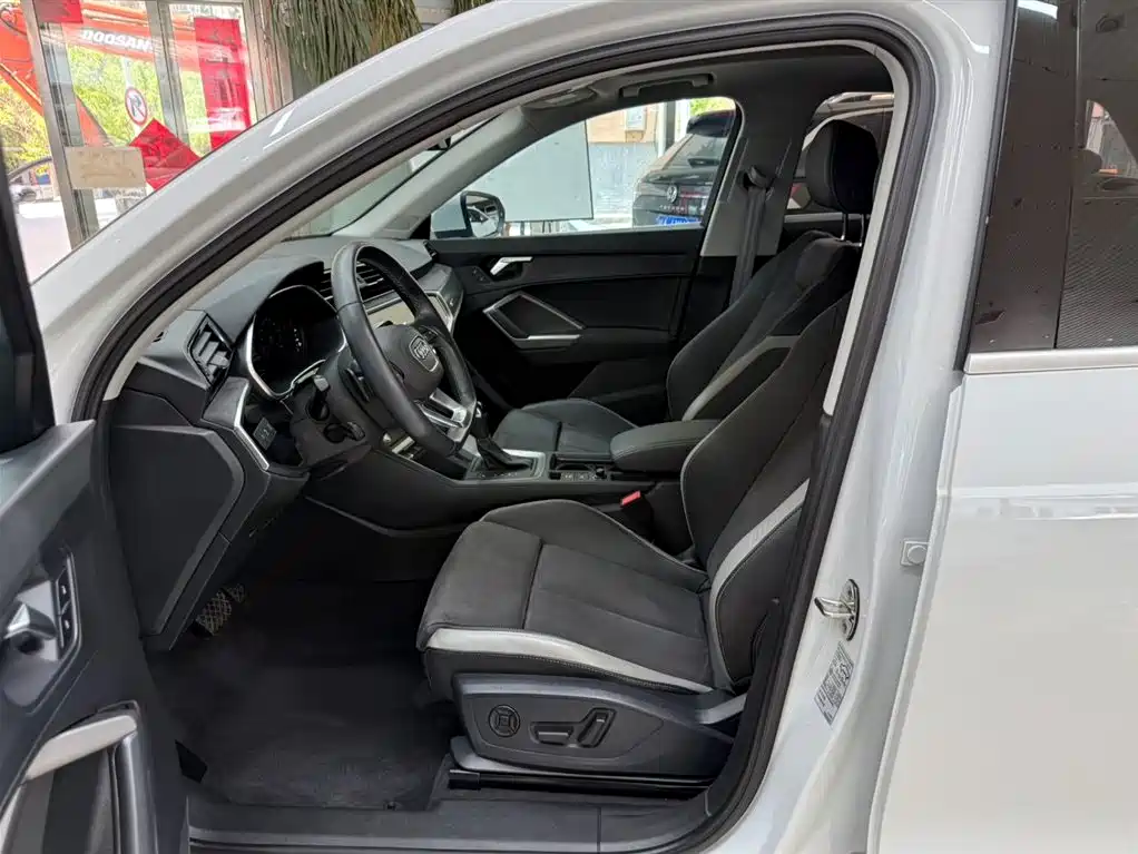 Audi Q3 2023 35 TFSI Fashion Dynamic (1.4T) фото 16