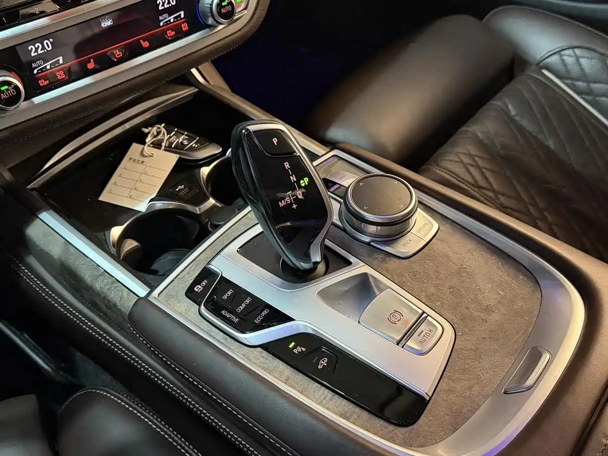 BMW 7 Series 2021 Model 740Li Leading Luxury Package фото 19