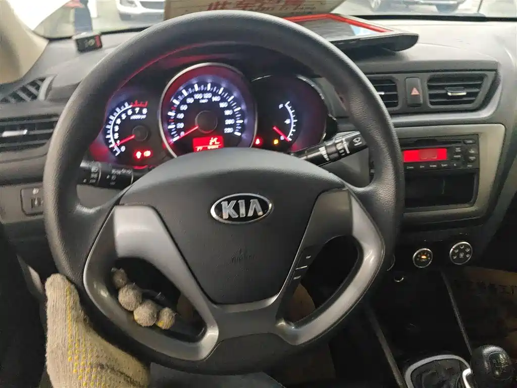 Kia K2 2015 Sedan 1.4L MT GLS фото 3