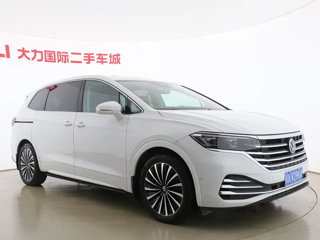 Volkswagen Viloran 2020 380TSI Premium фото 6
