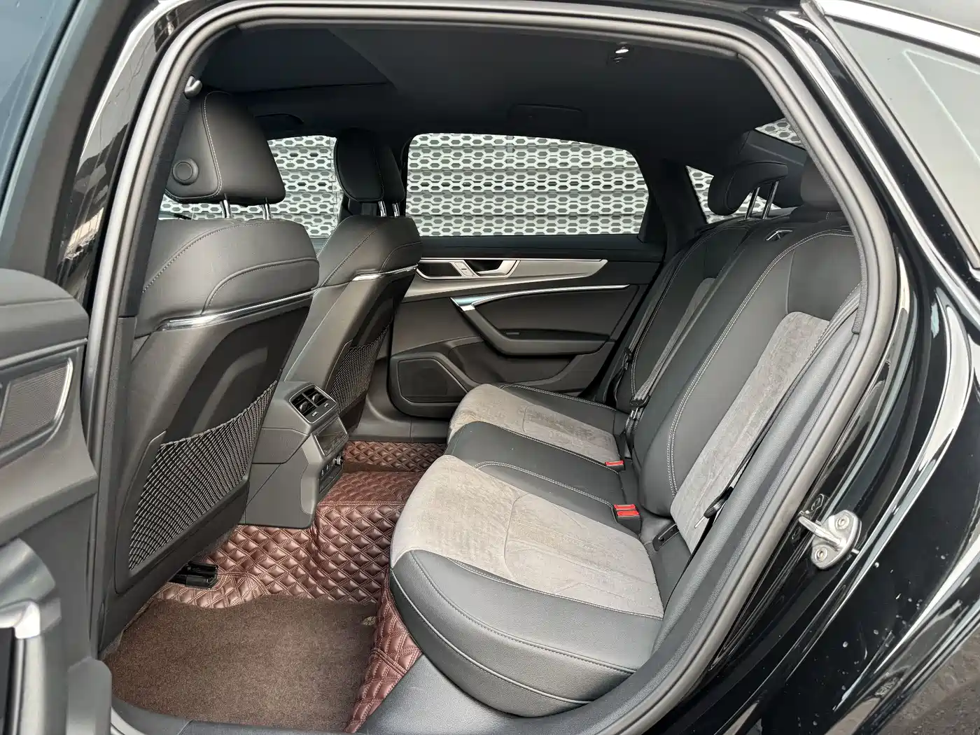 Audi A6L 2023 40 TFSI Luxury Dynamic фото 5
