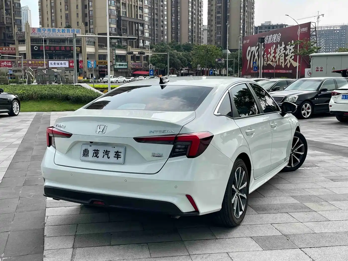 Honda Integra 2025 2023 240TURBO CVT Luxury Edition