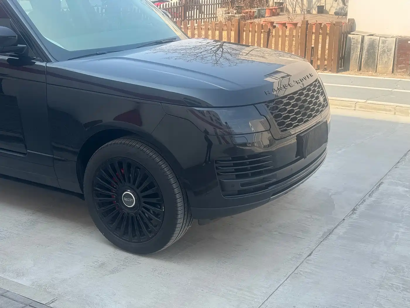 Land Rover Range Rover 2022 3.0 L6 360PS Heritage Edition фото 3