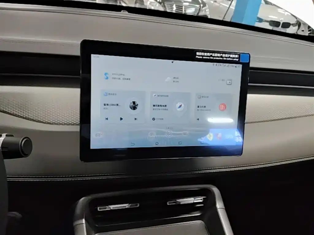 BYD Qin PLUS 2025 DM-i Smart Drive 55KM Leader фото 13