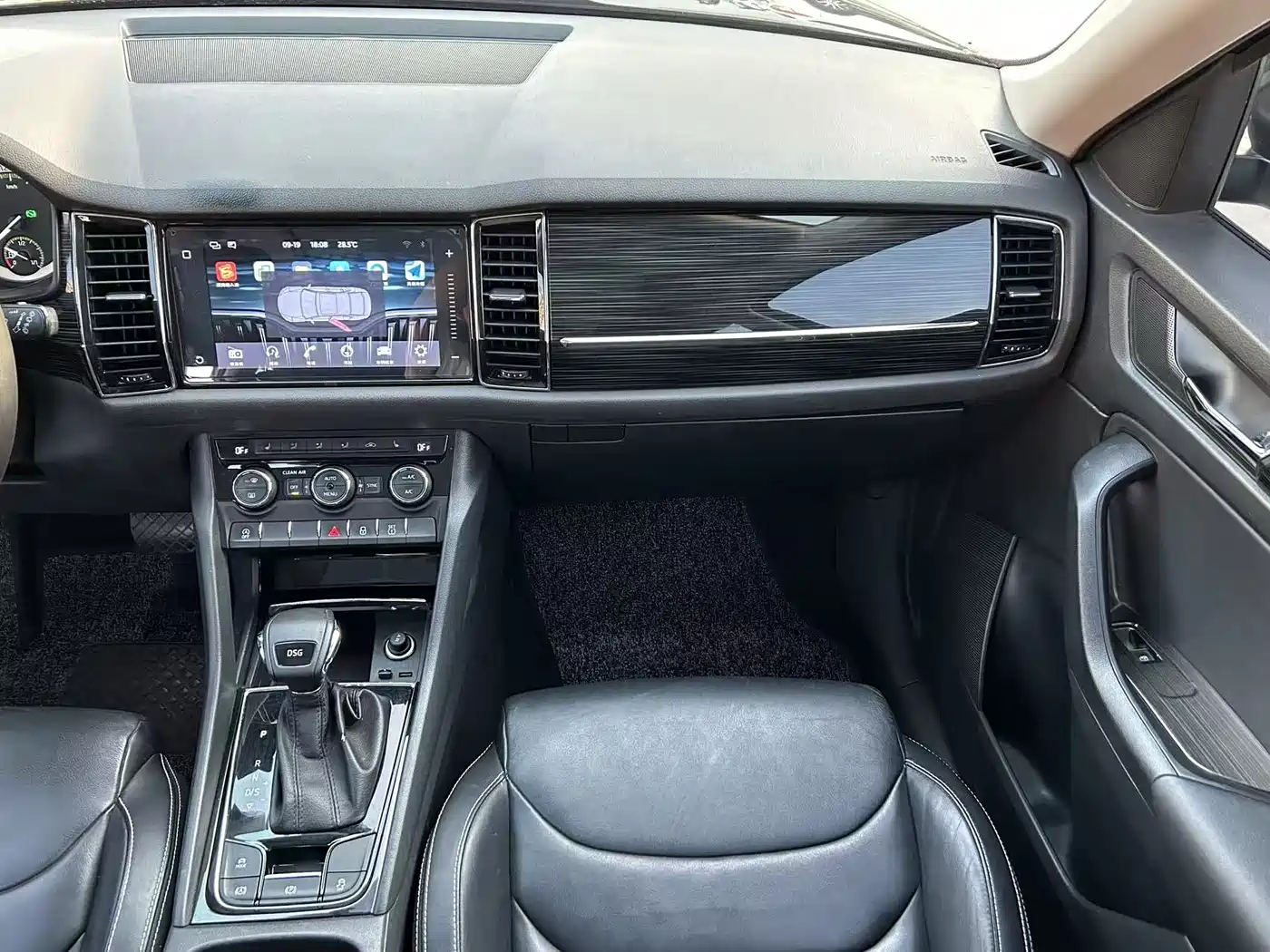 Škoda Kodiaq 2018 TSI330 7-seat FWD Luxury Premium фото 16
