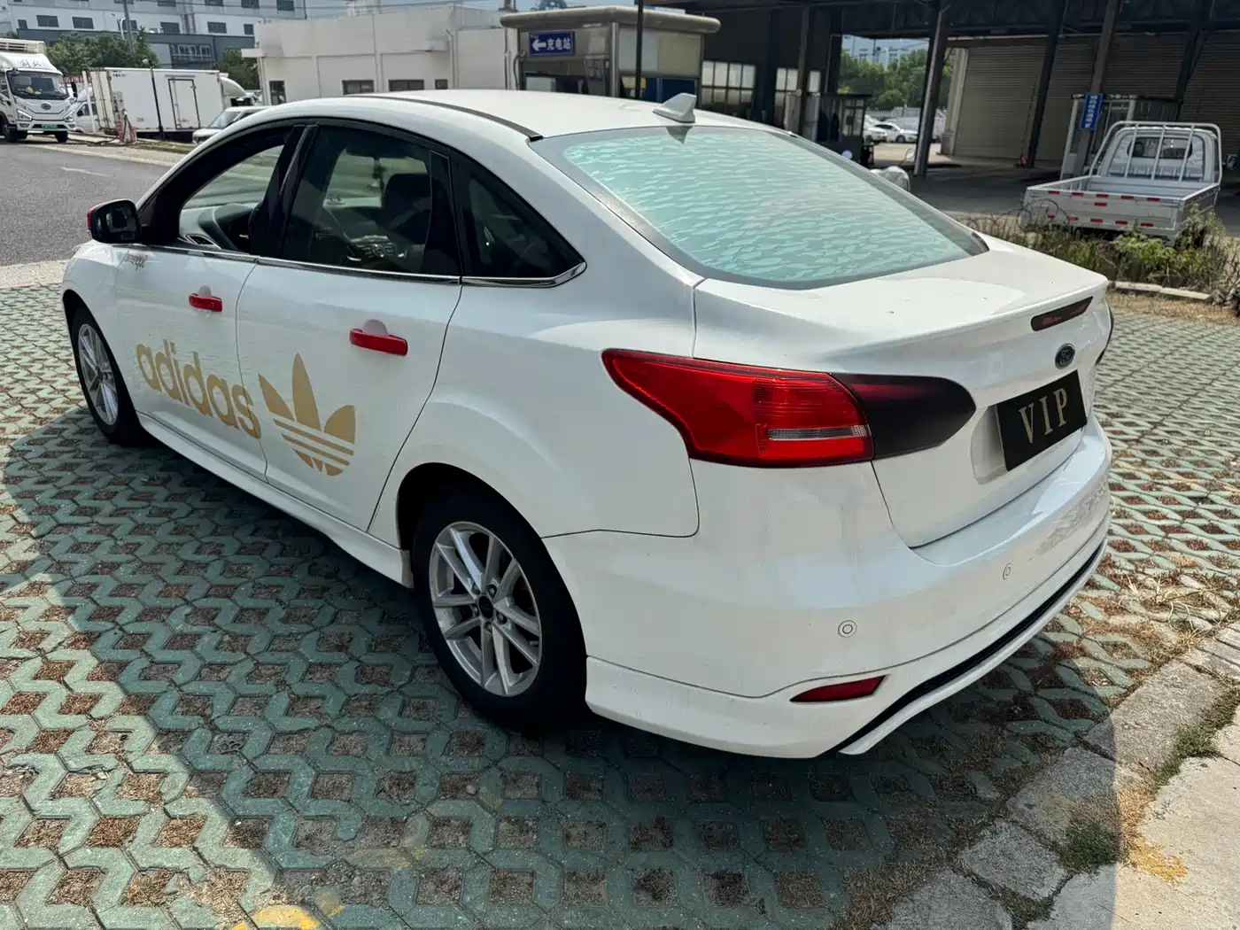 Photo 11 - Ford Focus