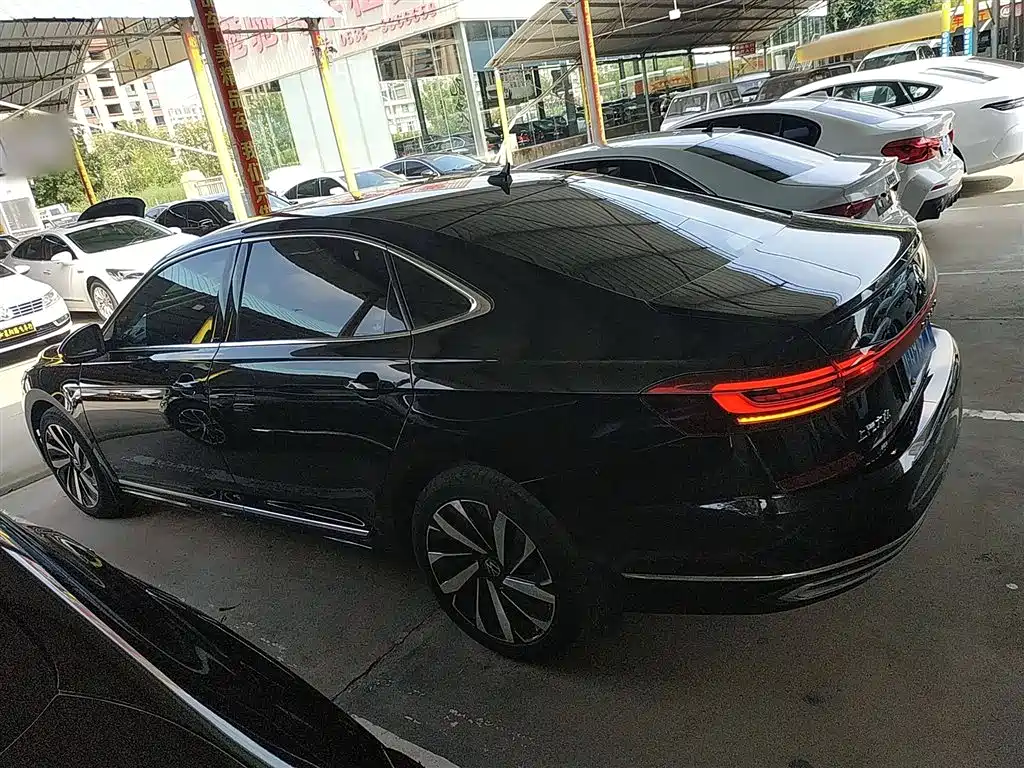 Volkswagen Passat 2023 Facelift 330TSI Elite Edition фото 24