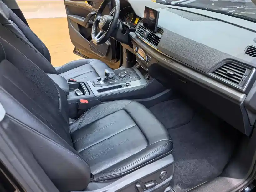 Audi Q5L 2018 40 TFSI Premium Progressive China VI фото 6