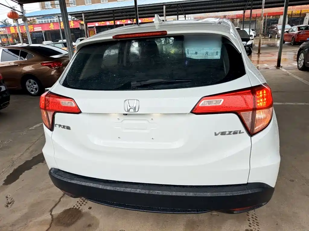 Фото 6 - Honda Vezel
