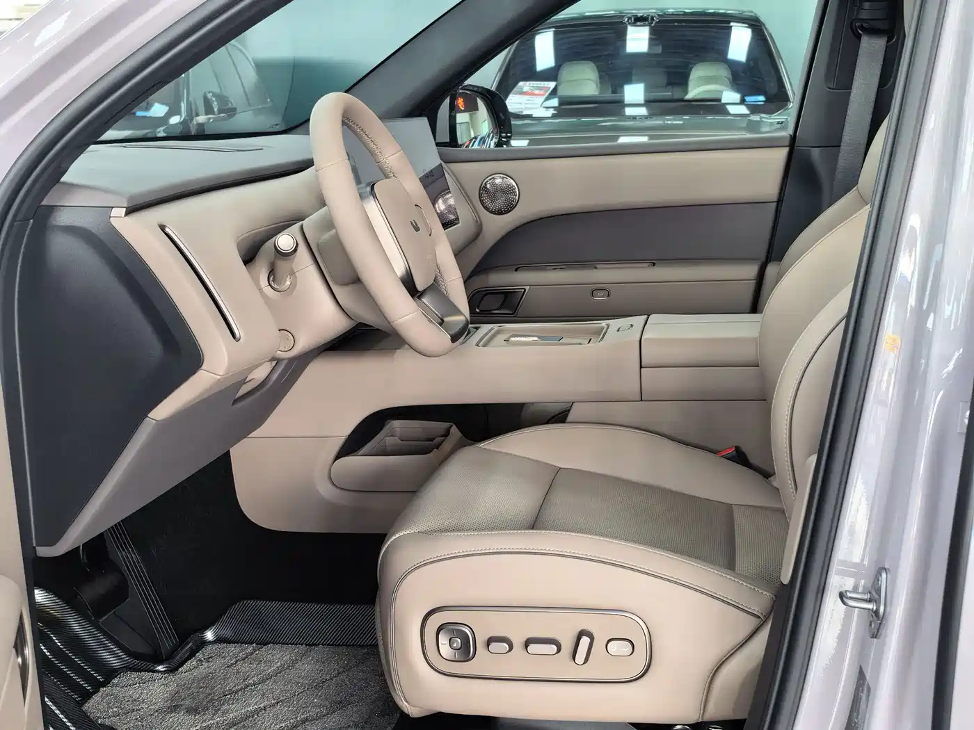 Li Auto L6 2026