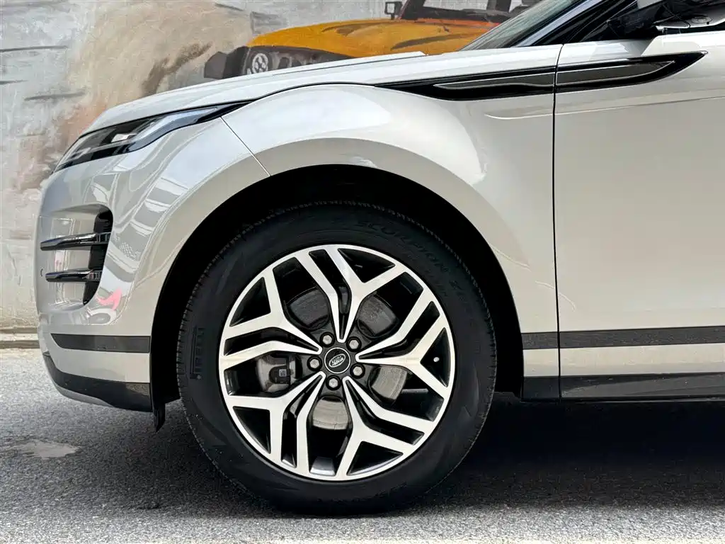 Land Rover Range Rover Evoque 2022 Facelift Range Rover Evoque L 249PS R-Dynamic Luxury фото 6