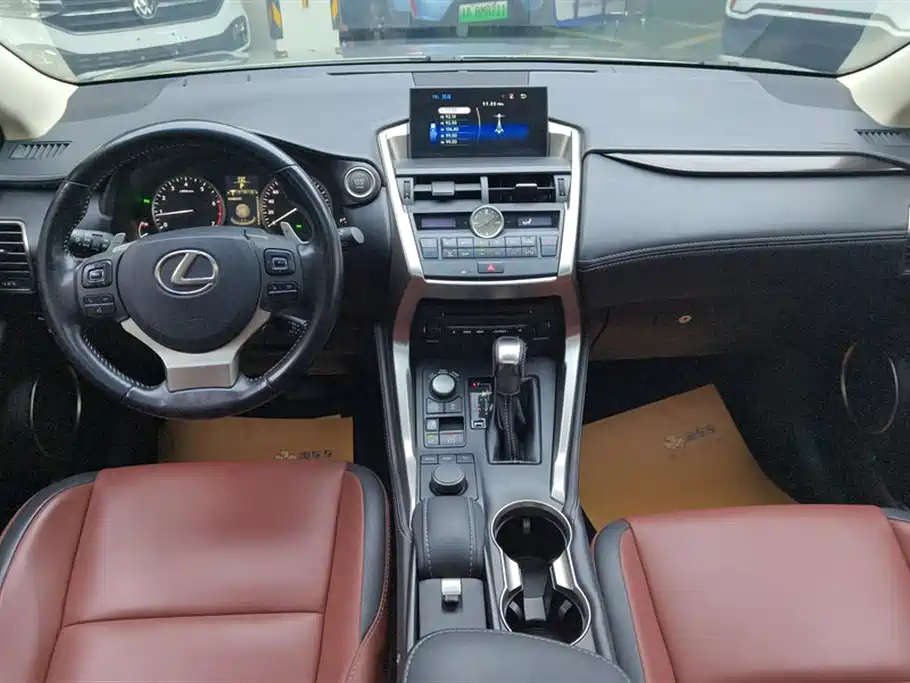 Lexus NX 2015 200t AWD F Sport фото 12