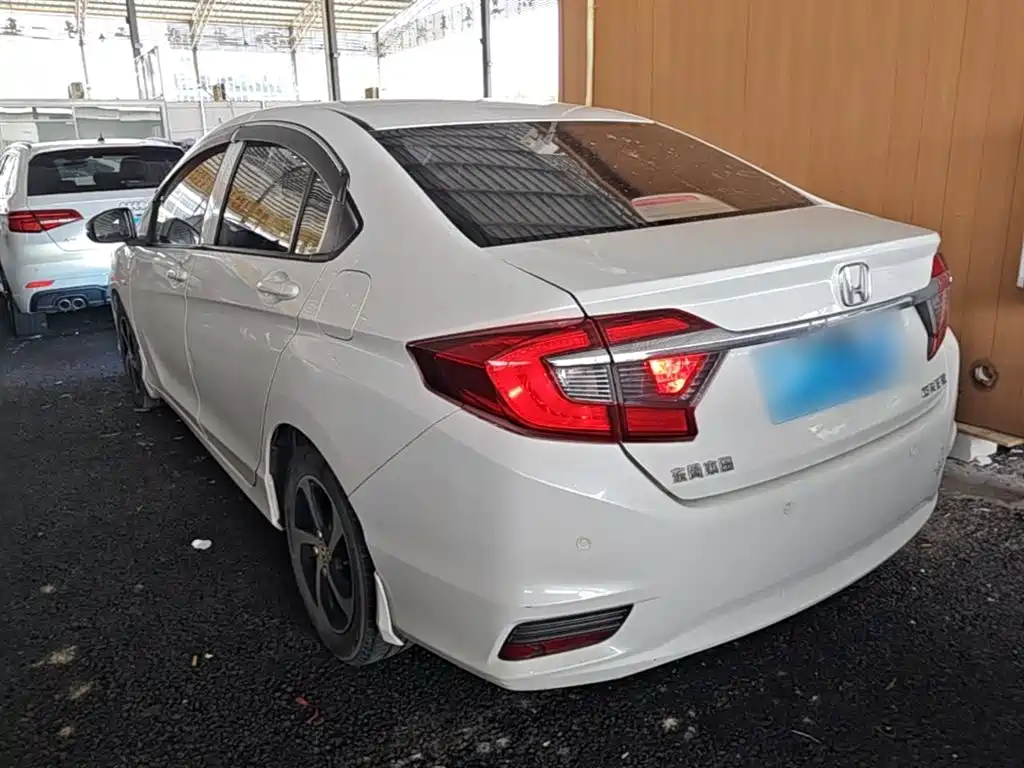 Honda Greiz 2018 2016 1.5L CVT Classic Edition