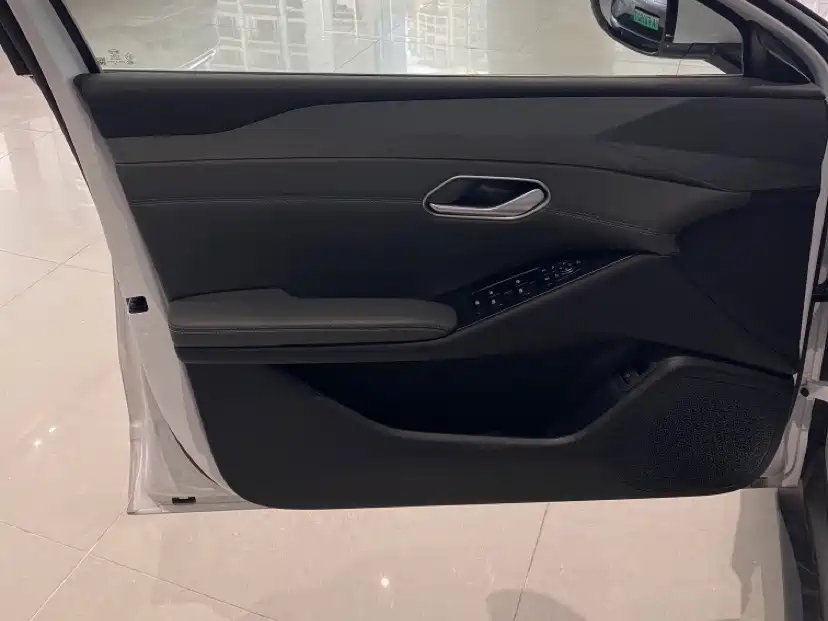 BYD Qin L 2025 EV 545KM Superior фото 8